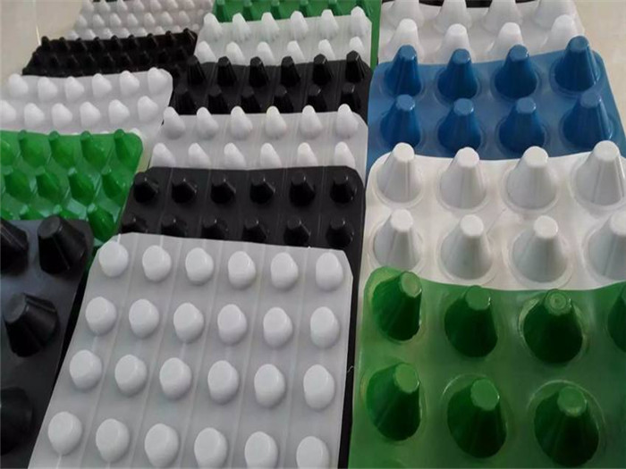 排水板铺设的注意事项